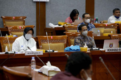 Bahas Praktik Psikologi, Mendikbud dan Mensos Raker Bersama Komisi X DPR RI