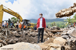Kunjungi Lembata, Presiden Jokowi Pastikan Kebutuhan para Pengungsi Tercukupi