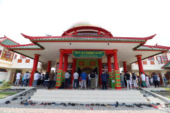Salat Jumat Pertama Awal Puasa di Masjid Arsitektur Tionghoa