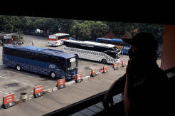 Akan Ditutup, Terminal Kampung Rambutan Masih Ramai Penumpang
