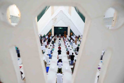 Sholat Idul Fitri di Masjid Raya Kyai Haji Hasyim Ashari