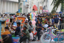 Tutup Selama Libur Lebaran, Wisatawan Tetap Memadati Kawasan Kota Tua