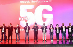 Tonggak Penting Infrastruktur Digital, Menteri Johnny: Jaringan 4G dan 5G Berjalan Simultan