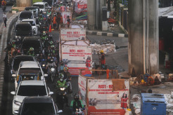 Imbas Galian SJUT, Ruas Jalan Kapten Tendean Macet