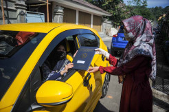 Pembagian Rapor Tanpa Turun di Sumedang