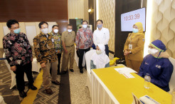 Program Vaksinasi Kolaborasi