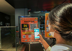 Scan Barcode Aplikasi PeduliLindungi Jadi Syarat Wajib Masuk Mal