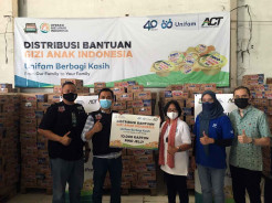 Unifam Berbagi Kasih Distribusikan Bantuan Gizi Anak Indonesia