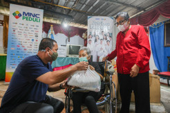 Perhatikan Kebutuhan Lansia, MNC Peduli Salurkan Sembako ke Panti Jompo Kasih Sayang Bekasi