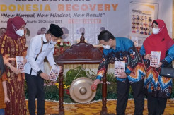 Kolaborasi OIC Youth Indonesia dan Gemura Luncurkan Buku Indonesia Recovery