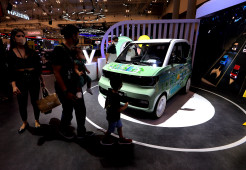Melihat Lebih Dekat Mobil Listik Mungil Wuling di GIIAS 2021