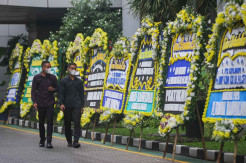 Deretan Karangan Bunga Dukacita untuk Mantan Ketua BPK Harry Azhar