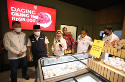 Ketua KADIN DKI Diana Dewi : Harga Sembako di Toko Daging Nusantara Tidak Akan Naik Hingga Idul Fitri