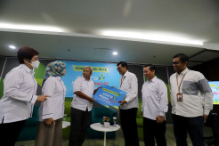 Distribusikan 31.000 Paket Sembako, Adaro Gandeng Rumah Zakat