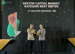 KEHATI Berikan Penghargaan ESG Award 2023 kepada Unilever Indonesia