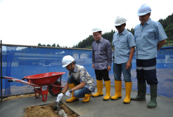 Bangun Reaktor Biogas Baru, Greenfields Indonesia Kelola Kotoran Sapi Ternak Jadi Biogas