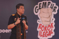 Gempur Rokok Ilegal,...