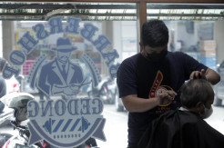 Kredito Dukung Bisnis UMKM, Omzet Barbershop Gedong Meningkat
