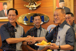 Rayakan HUT ke-67, BCA Produksi Seragam Berbahan Daur Ulang untuk 25.000 Karyawan