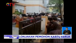 Ratusan Pemohon Kartu Kerja Abaikan Jaga Jarak di Kantor Disnaker Kota Bekasi