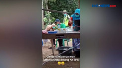 Viral Nenek Bungkuk Datang ke TPS demi Sukseskan Pilkada 2020