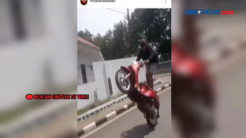 Remaja Atraksi di Jalan Raya Baubau Terjatuh hingga Patah Tulang