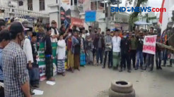 Unjuk Rasa di Depan KPU Tasikmalaya Berujung Ricuh