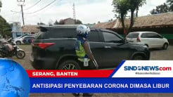 Wisatawan Diberhentikan Untuk Diperiksa