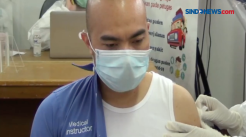 Tenaga Kesehatan Ikuti Vaksinasi Covid-19 Tahap Kedua