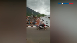 Angin Puting Beliung Hancurkan Rumah Warga