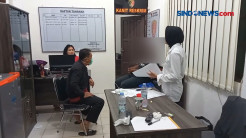 Tukang Parkir Jualan...