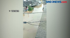 Banjir Seatap di Perumahan Puri Kartika, Ciledug, Tangerang