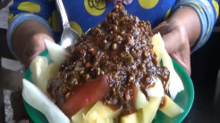 Nikmatnya Rujak Uleg Simpang Jodoh di Deli Serdang