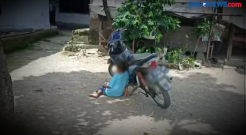 Bocah Gemar Hirup Aroma Bensin Motor di Cilegon Banten