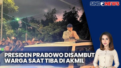 Presiden Prabowo Subianto Sapa Warga dari Mobil Maung