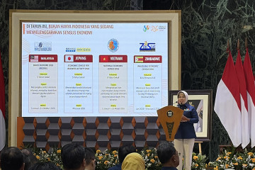 Sensus Ekonomi Tak Hanya...