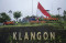 Pengibaran Bendera Merah...