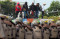 Demonstran dan Polisi...