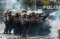 Demonstran dan Polisi...