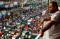 Kerumunan Warga di Bangladesh...