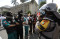 Polisi dan Massa Aksi...
