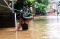 Sungai Ciliwung Meluap,...
