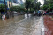 Banjir Genangi Jalan...