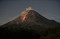 Gunung Merapi Muntahkan...