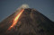 Gunung Merapi Muntahkan...