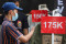 Berburu Pakaian Diskon...