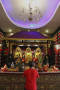 Khusyuk Waisak di Vihara...