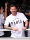 Tiba di Paris, Lionel...