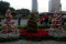 Menghias Pohon Natal...