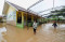 Diguyur Hujan Deras,...